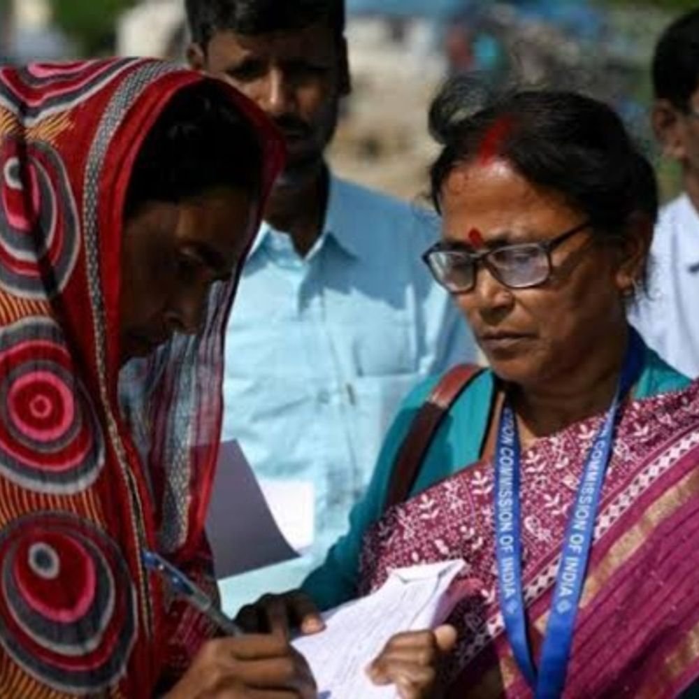 एमपी-यूपी सहित 17 राज्यों में वोटर लिस्ट अपडेट होगी:चुनाव आयोग ने SSR के निर्देश दिए: SIR वाले राज्यों का शेड्यूल बाद में आएगा