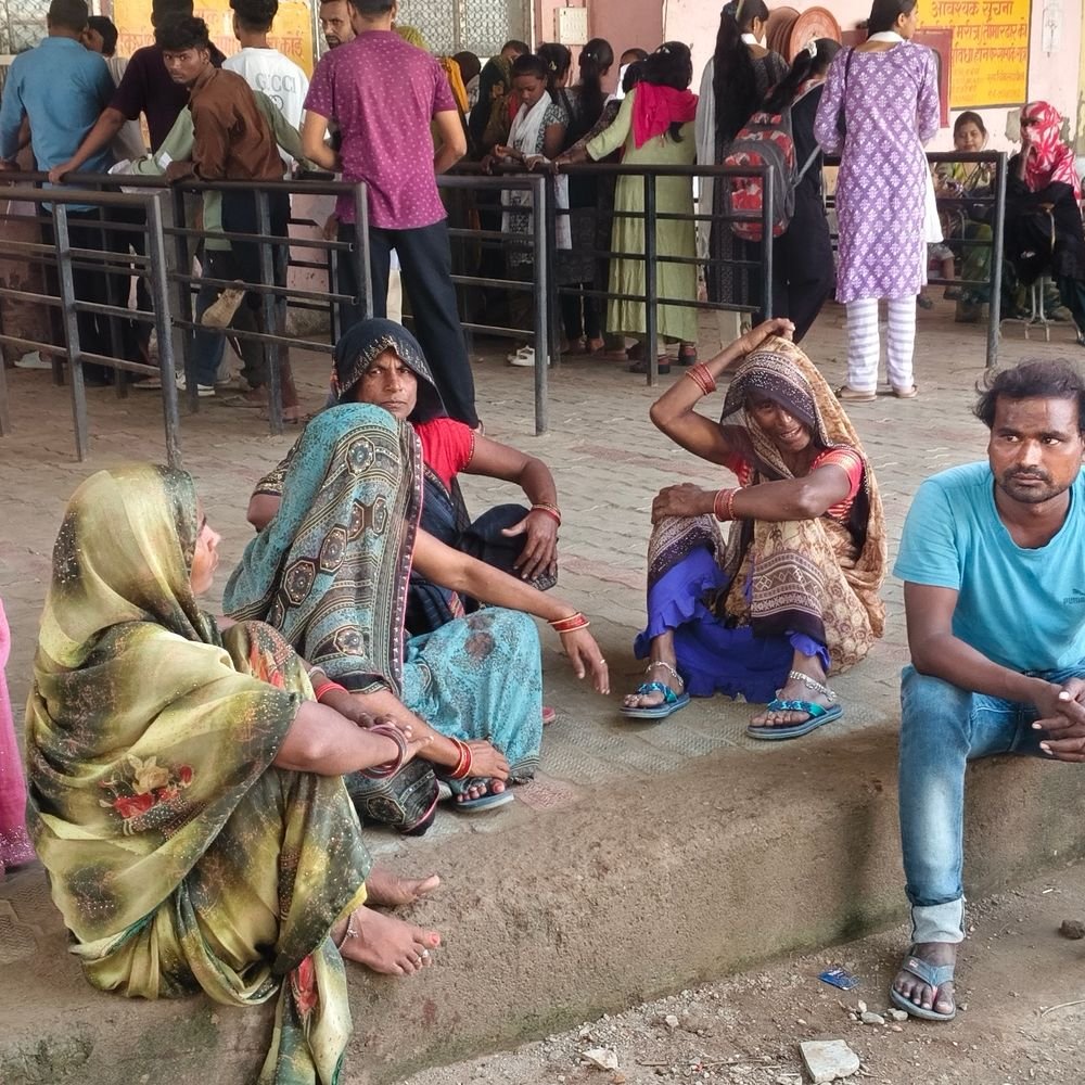 हरदोई में विवाहिता की संदिग्ध हालात में मौत:मायके वालों ने कहा- पोस्टमार्टम रिपोर्ट आने पर करेंगे कार्रवाई