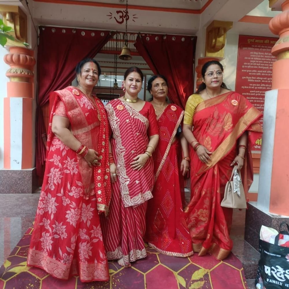 गोरखपुर में सामूहिक पूजा- अर्चना:मंगला देवी मंदिर में स्नेहिल नारी संस्थान ने सजाई माता की चौकी