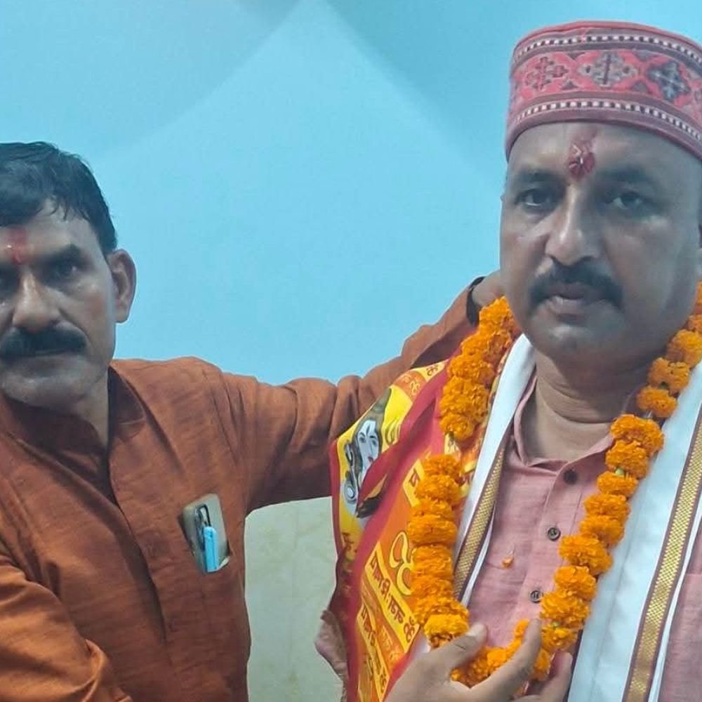 संभल में मदनलाल खड़गवंशी बने भाजपा पिछड़ा मोर्चा जिलाध्यक्ष:1991 में बूथ अध्यक्ष से शुरू किया था सफर, तीन दशक से अधिक समय से पार्टी में सक्रिय