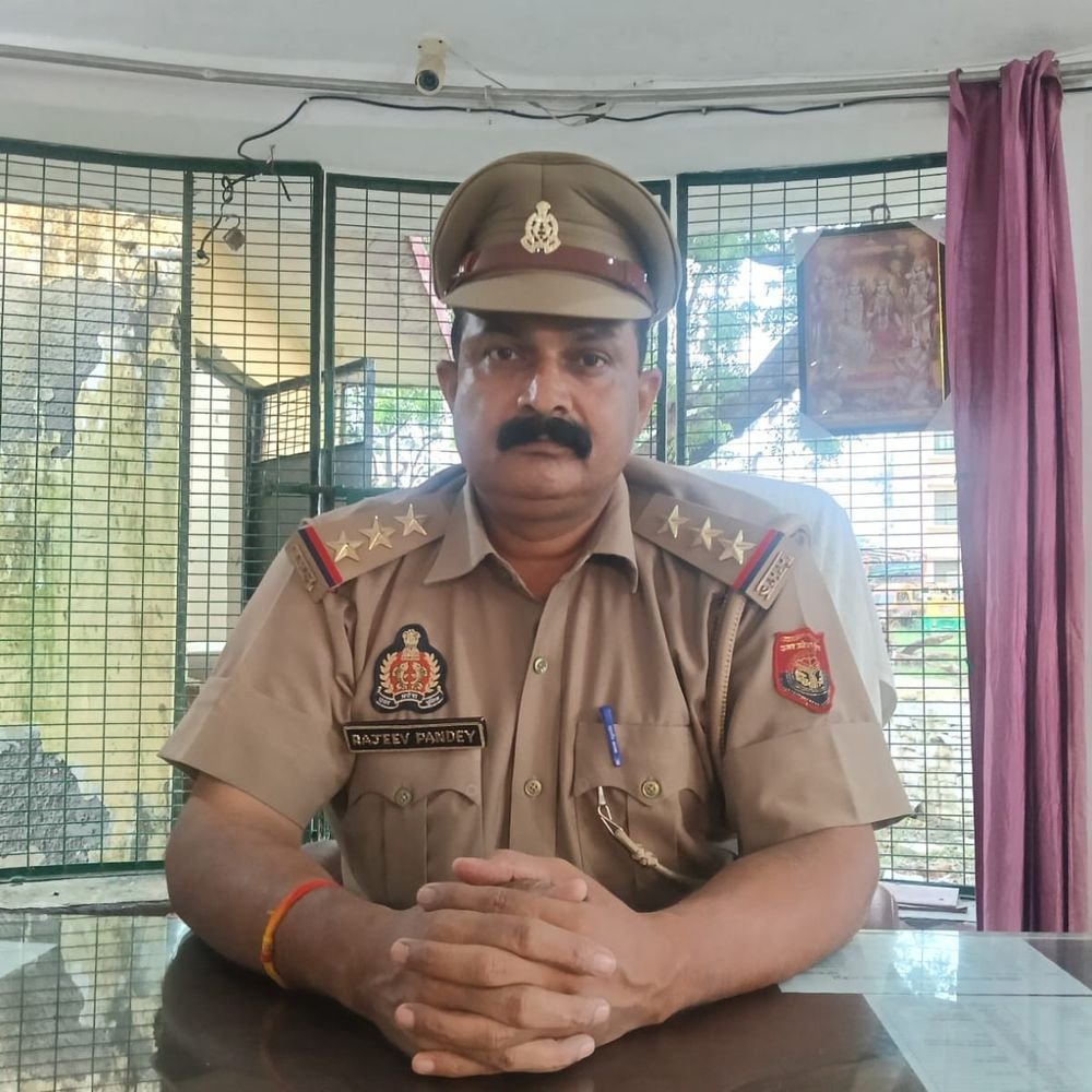 न्यायालय कर्मी की मौत पर दरोगा निलंबित:हमलावरों पर कार्रवाई न करने का था आरोप, थानाध्यक्ष भी हटाए गए