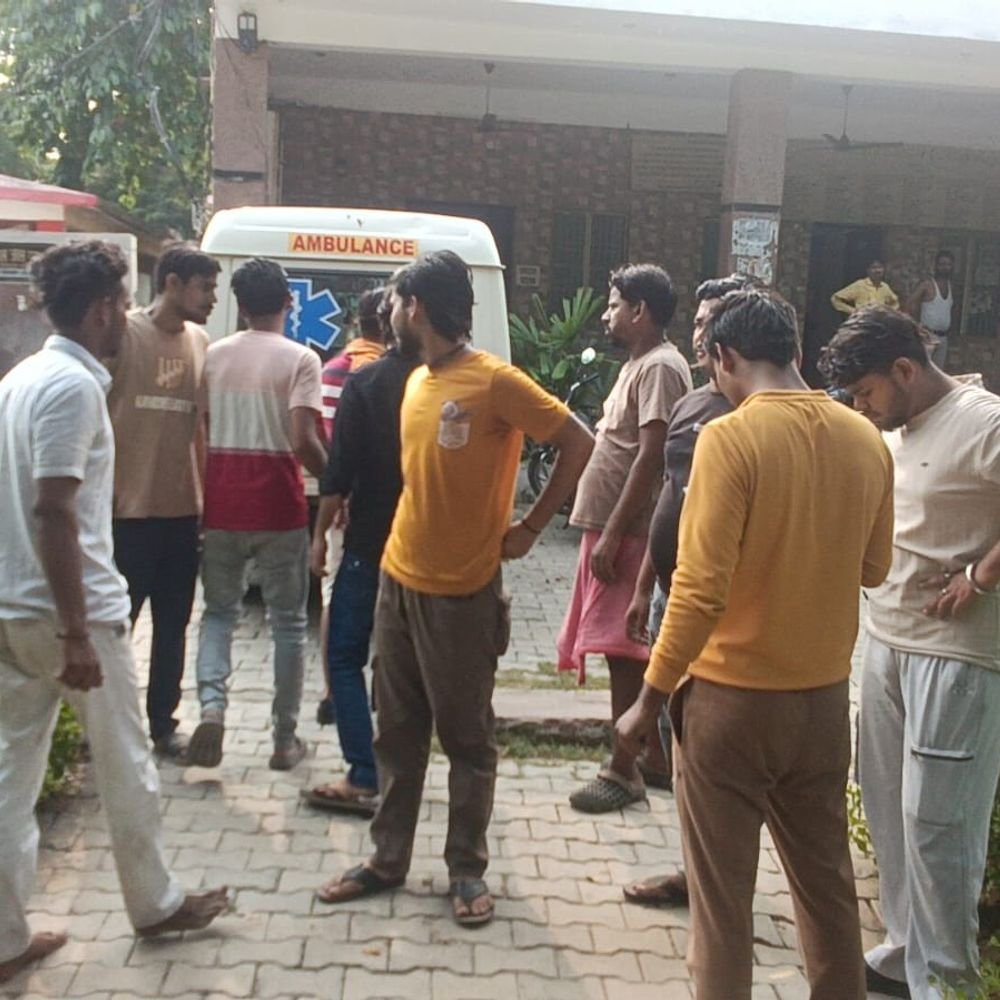मथुरा में प्रेम-प्रसंग में युवक ने आत्महत्या की:परिवार वाले बोले-युवती ने प्रताड़ित किया, उससे बात करने के बाद फंदा लगाया