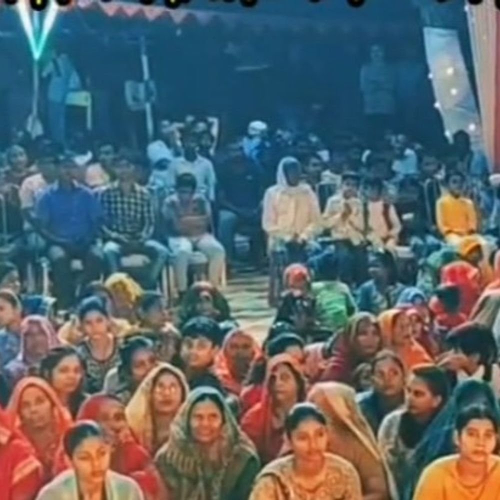 नवरात्रि की अष्टमी मनाई:रामनगर में सजाई झांकी में की महिला, पुरुष और बच्चों ने भक्तिभाव से मां दुर्गा की पूजा