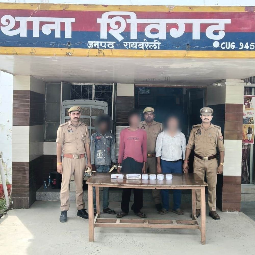 रायबरेली में चोरी के 3 और छेड़छाड़ का आरोपी गिरफ्तार:चोरी के दो मामलों में 3 लोगों को पकड़ा; नाबालिग से छेड़छाड़ का आरोपी भी हिरासत में