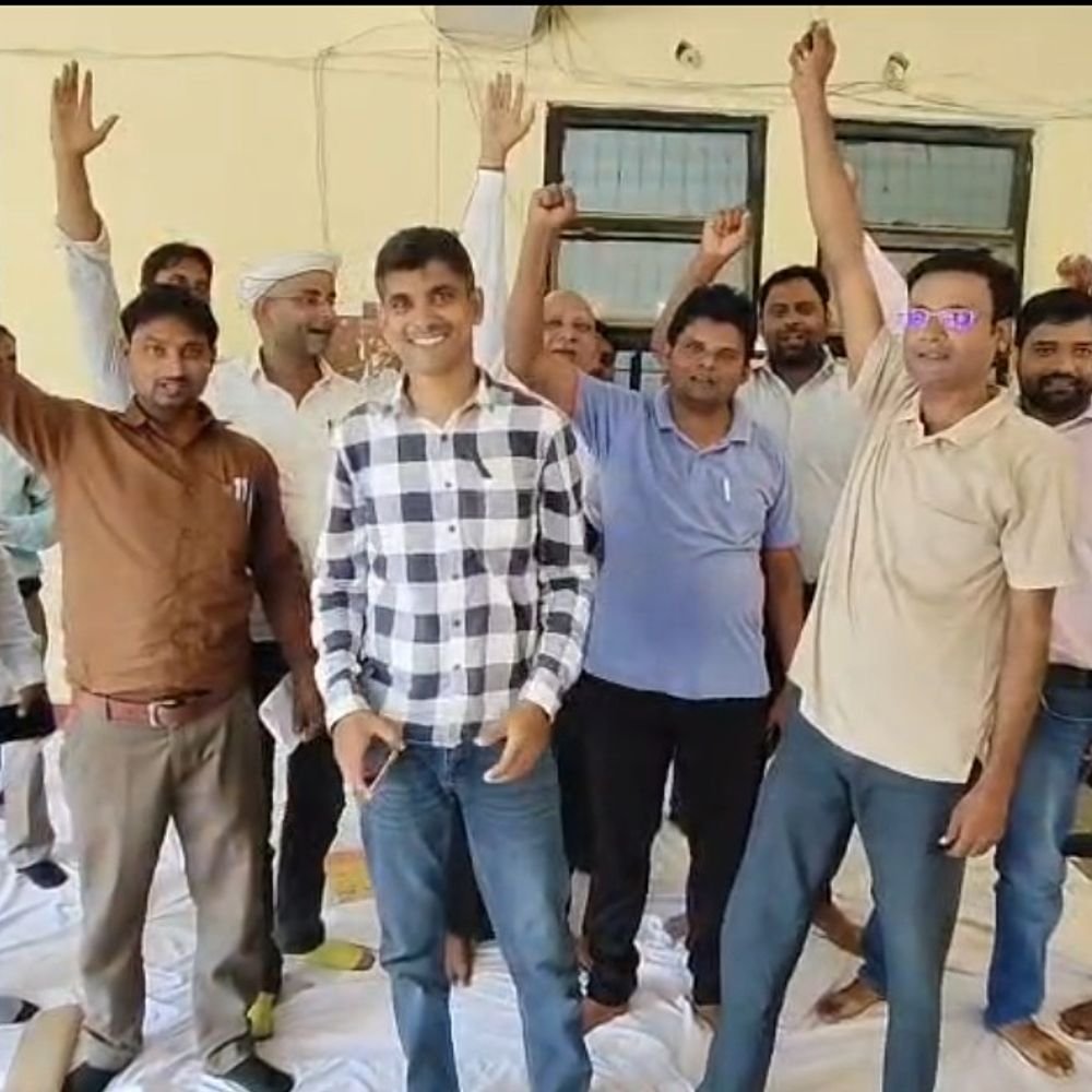 लेखपाल संघ की 2800 ग्रेड पे की मांग:लंबित मांगों को लेकर सीएम को भेजा पत्र, 17 अक्टूबर से कार्य बहिष्कार की चेतावनी