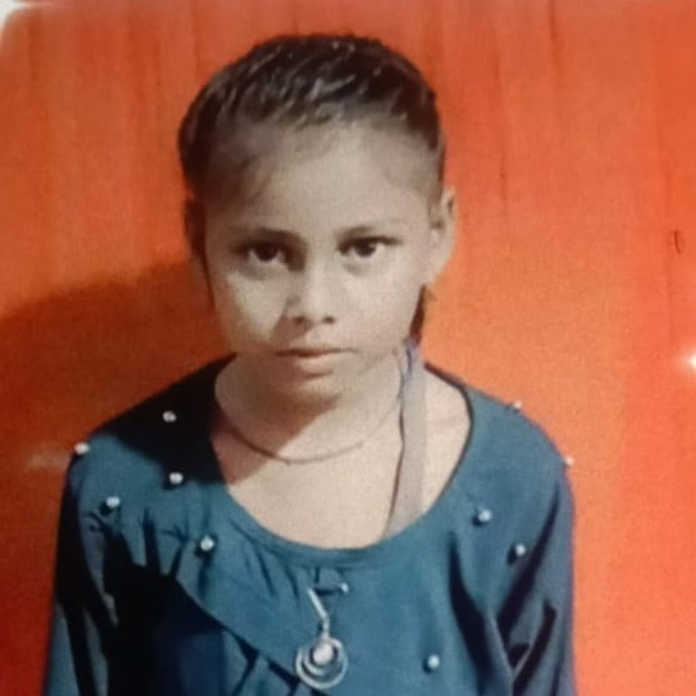 संभल में मिट्टी की ढांग गिरने से छात्रा की मौत:तालाब से मिट्टी लेने गई थी, दम घुटने से गई जान