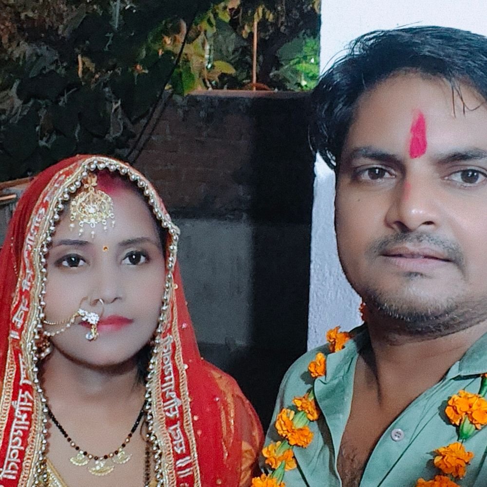 कानपुर में करवा चौथ का पर्व:सुहागिन महिलाओं ने रखा निर्जला व्रत, अर्घ्य देकर पति संग खोला उपवास