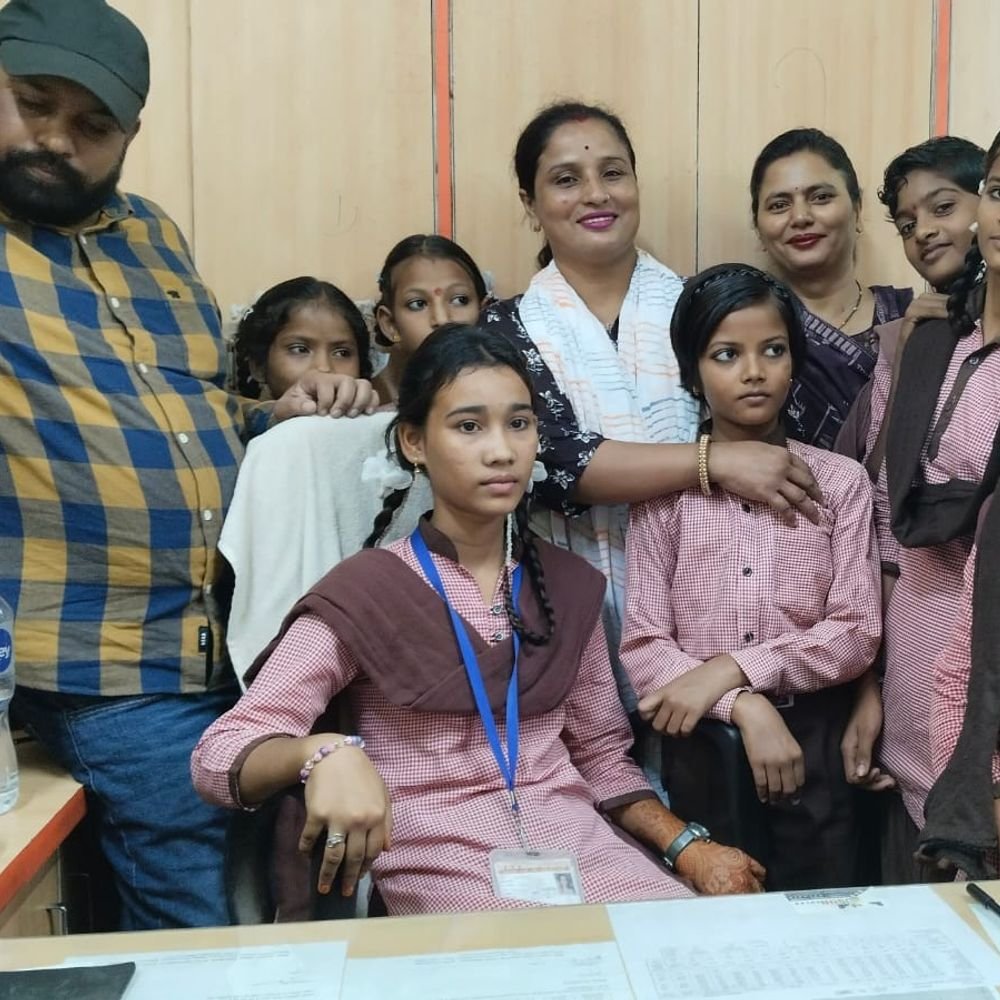 छात्रा बनी एक दिन की बैंक मैनेजर:बैंकिंग से रूबरू हुईं छात्राएं, अर्शिफा ने एक दिन संभाली मैनेजर की जिम्मेदारी