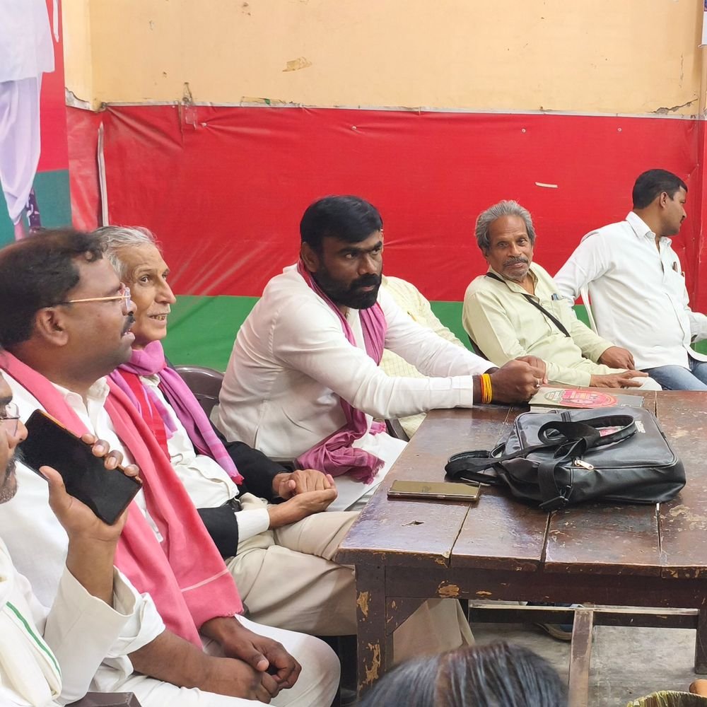 प्रयागराज में चुनाव आयोग के खिलाफ सपाइयों का अभियान:महानगर अध्यक्ष बोले - भाजपा के लिए काम कर रहे ज्ञानेश कुमार