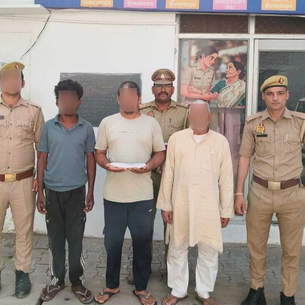 खुद पर गोली चलवाकर दर्ज कराया था मुकदमा:बुलंदशहर में साजिश रचने वाले पिता-पुत्र समेत तीन गिरफ्तार