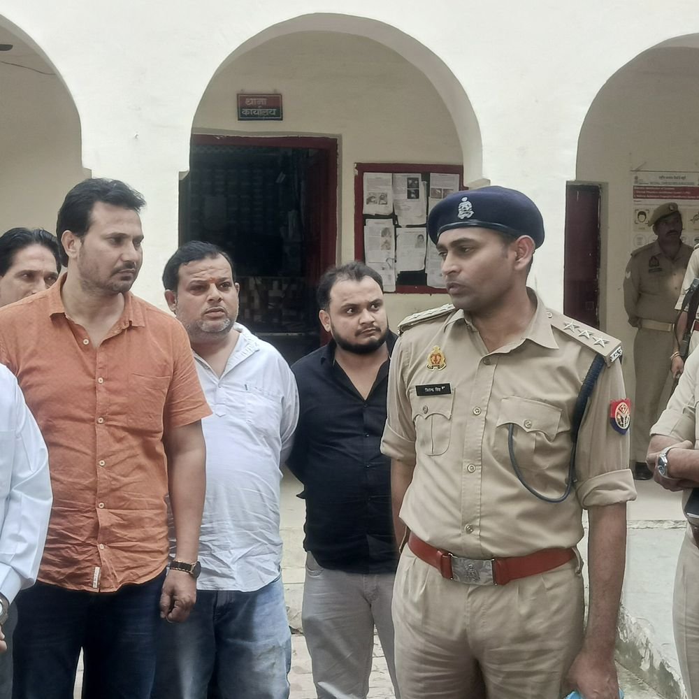 शामली में डेढ़ करोड़ के जेवर चोरी, व्यापारियों में आक्रोश:3 दिन बाद भी आरोपी पुलिस की पकड़ से बाहर, सीओ सिटी ने कहा- जल्द होगा खुलासा