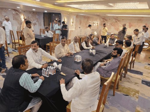 बूथवार आंकड़ों से बनेगा भाजपा की 2027 की रणनीति:विनोद तावड़े ने जनप्रतिनिधियों को दिया चुनावी प्रबंधन का यही मंत्र