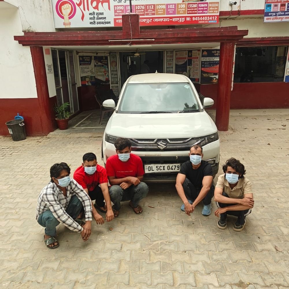 गाड़ियों से ईसीएम चोरी करने वाला गिरोह पकड़ा गया:हापुड़ में सरगना समेत 5 गिरफ्तार, दिल्ली-एनसीआर में करते थे वारदात