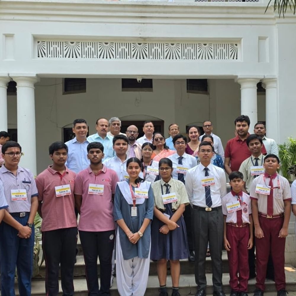गोरखपुर में विरासत प्रश्नोत्तरी प्रतियोगिता आयोजित:वाराणसी के नंदिका सिंह और हृषिकेश सिंह ने पहला स्थान प्राप्त किया