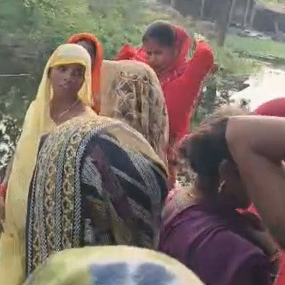 लखीमपुर के निघासन में पानी में मिला नवजात का शव:ग्रामीणों ने तुरंत पुलिस को दी सूचना, शव कब्जे में लेकर आगे की कार्रवाई शुरू