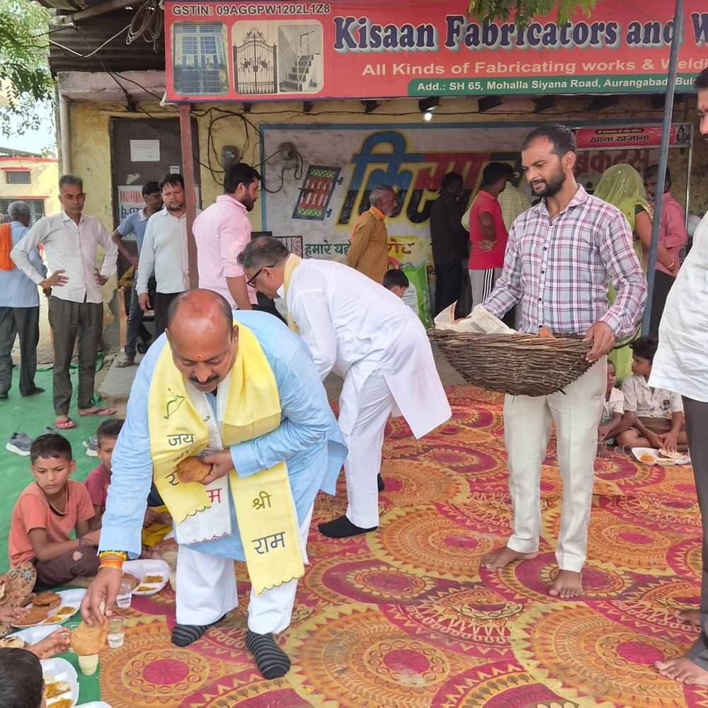 औरंगाबाद में लगा विशाल भंडारा:श्रद्धालुओं ने प्रसाद ग्रहण किया, कालकाजी से अखंड ज्योति ला रहे पदयात्रियों का स्वागत