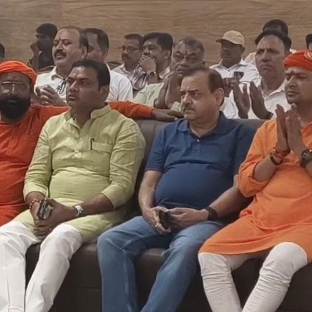 पिनाका होटल में देवी जागरण:कलाकारों की प्रस्तुतियों ने श्रद्धालुओं को किया मंत्रमुग्ध, देर रात तक चला जागर