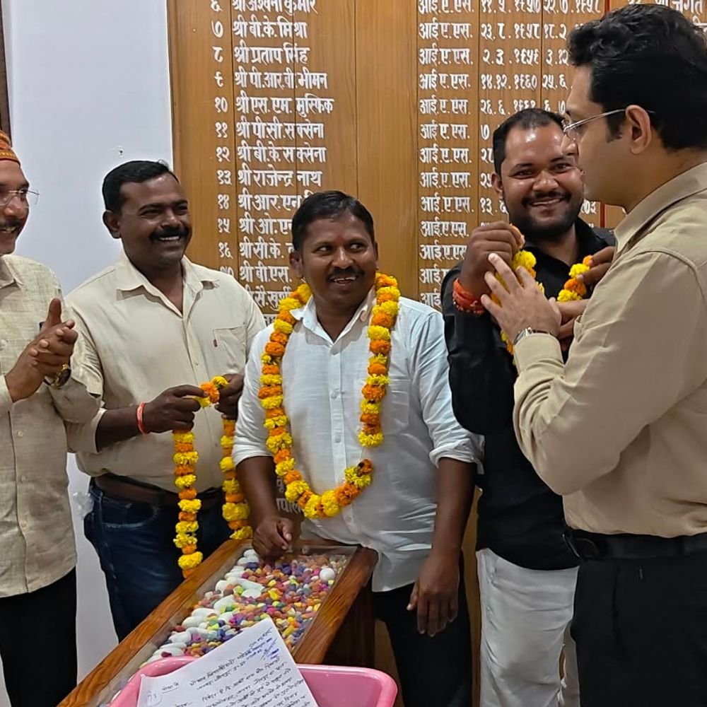 सौरभ का सीनियर वर्ल्ड कुश्ती चैंपियनशिप के लिए चयन:जूनियर एशियन चैंपियनशिप में जीता था सिल्वर मेडल, डीएम ने किया सम्मानित