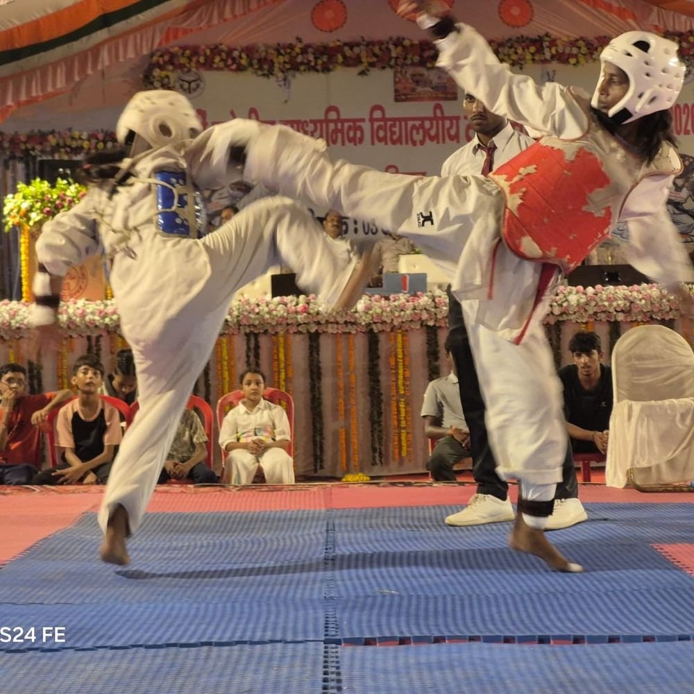 गोरखपुर में ताइक्वांडो प्रतियोगिता:विभिन्न वर्गों में खिलाड़ियों ने जीते; प्रयागराज, लखनऊ, वाराणसी के खिलाड़ी चमके