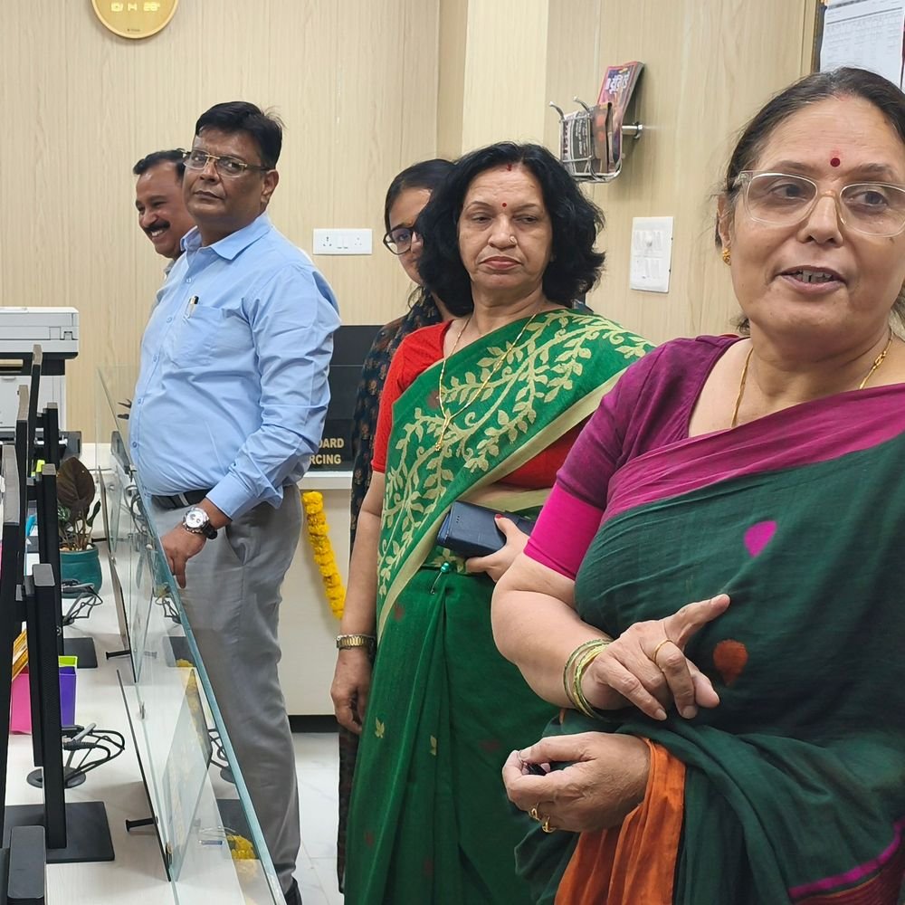 उच्च शिक्षा निदेशालय प्रयागराज में ई-गवर्नेंस को मिली गति:निदेशक डॉ. मोनिका सिंह ने किया नव-निर्मित कंप्यूटर केंद्र का शुभारंभ