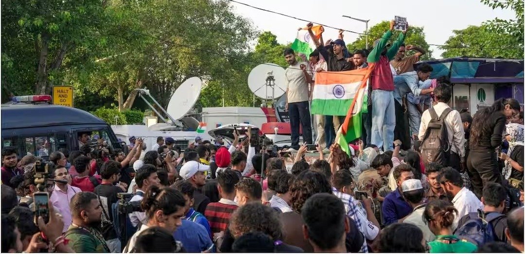 सत्ता परिवर्तन पर भाजपा और विपक्ष में घमासान, कपिल सिब्बल ने क्या कहा