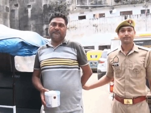 कपड़ा व्यापारी के 50 हजार चोरी करने वाला जेल गया:सगे भाई के साथ करता था चोरी, खंडहर में छिपायी थी रकम, हिस्ट्रीशीट खुलेगी