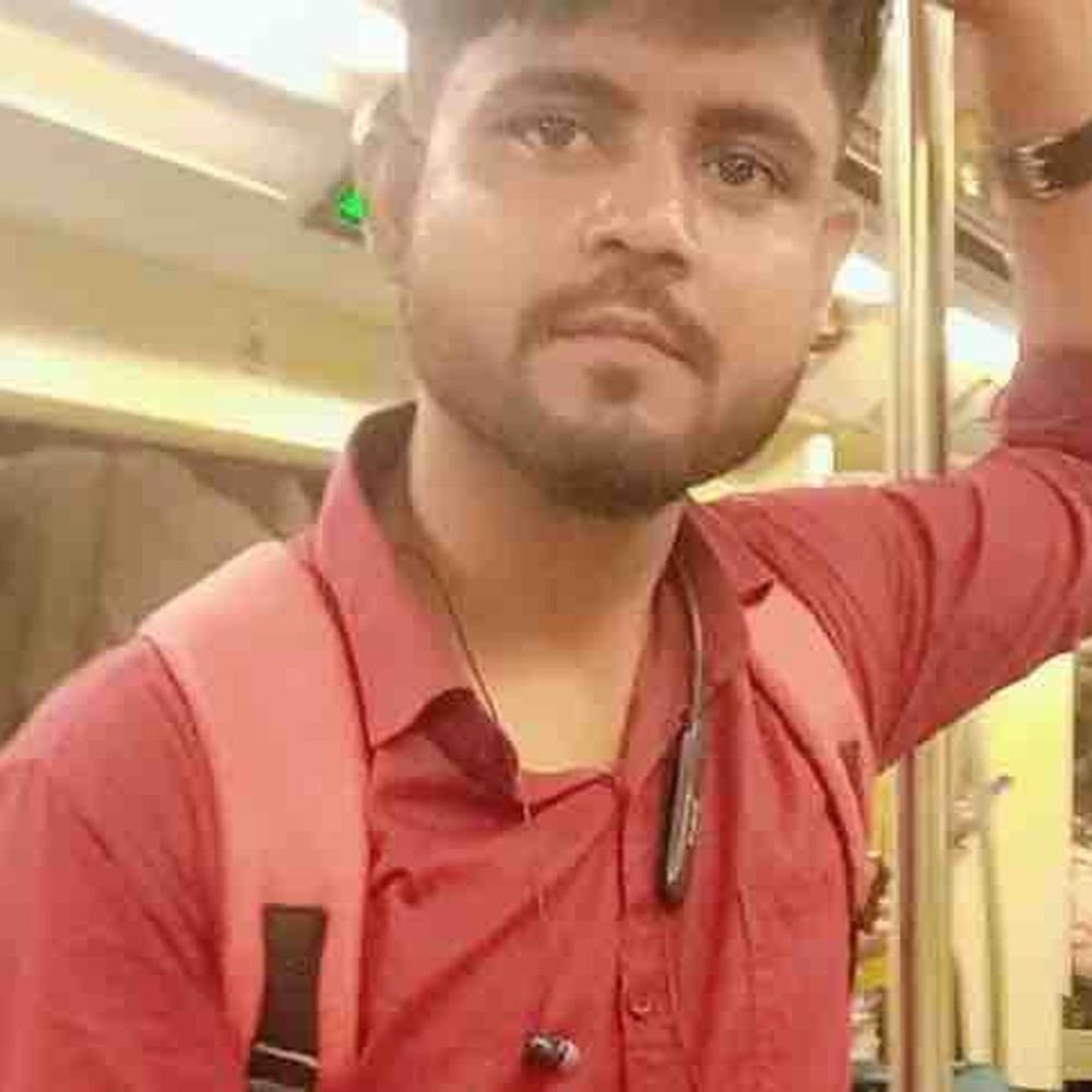 तेज रफ्तार वाहन ने बाइक सवार को मारी टक्कर, मौत:दिल्ली-नैनीताल हाईवे पर भोट थाने के पास हादसा; शादी के 3 साल हुए थे, एक बच्चे का पिता था