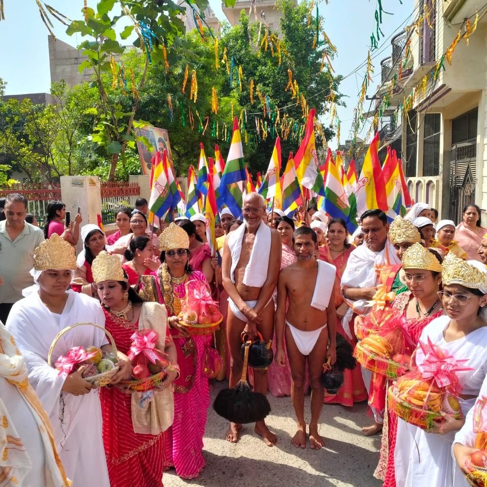 सरधना में आचार्य वसुनंदी का अवतरण दिवस:333 महिलाओं ने एक साथ किया धर्म चक्र पड़गाहन
