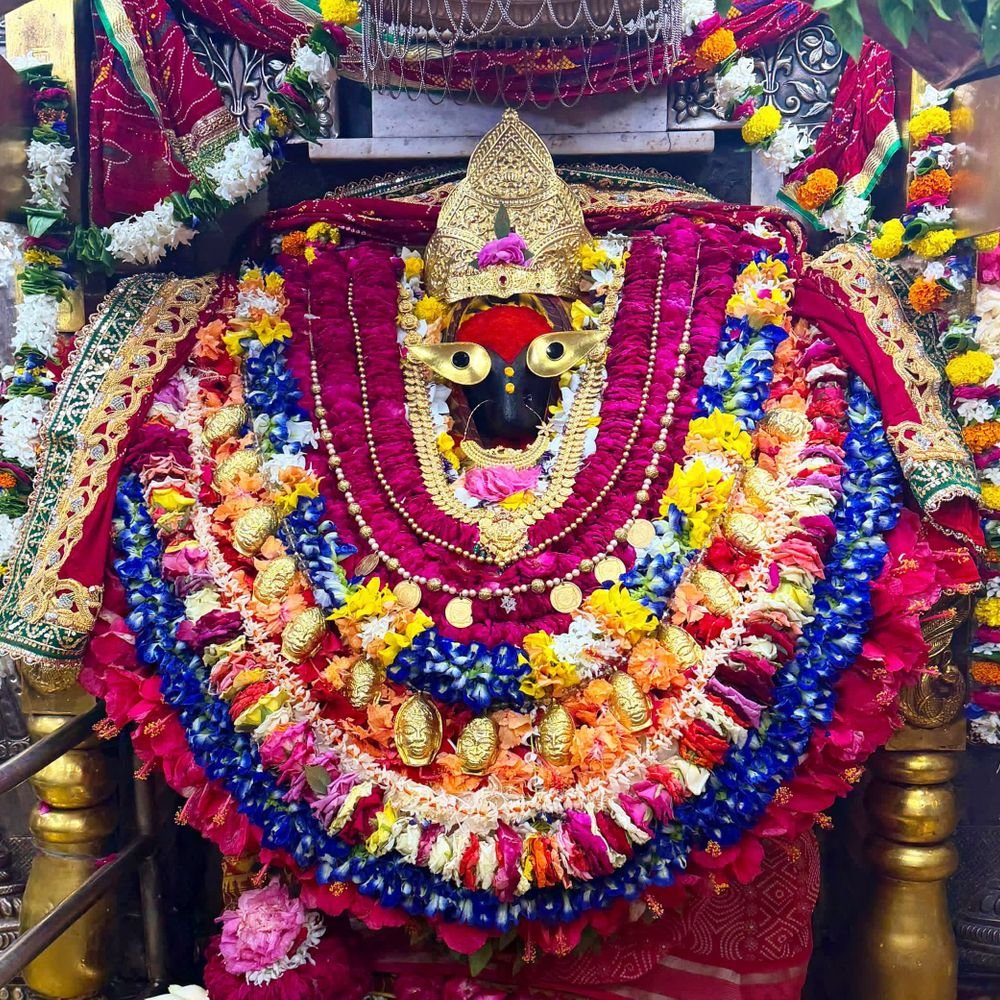 नवरात्र के पहले दिन 4 लाख श्रद्धालु पहुंचेंगे विंध्याचल धाम:300 पंडा समाज के सदस्य संभालेंगे व्यवस्था, 144 खंभों पर दिखेगी भारतीय संस्कृति की झलक