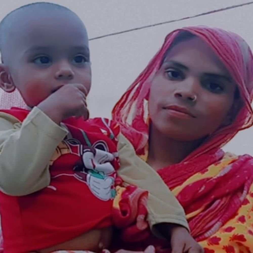 शाहजहांपुर में रोडवेज बस की टक्कर से मां-बेटे की मौत:सड़क पार करते समय हादसा, देर रात अस्पताल में दम तोड़ा