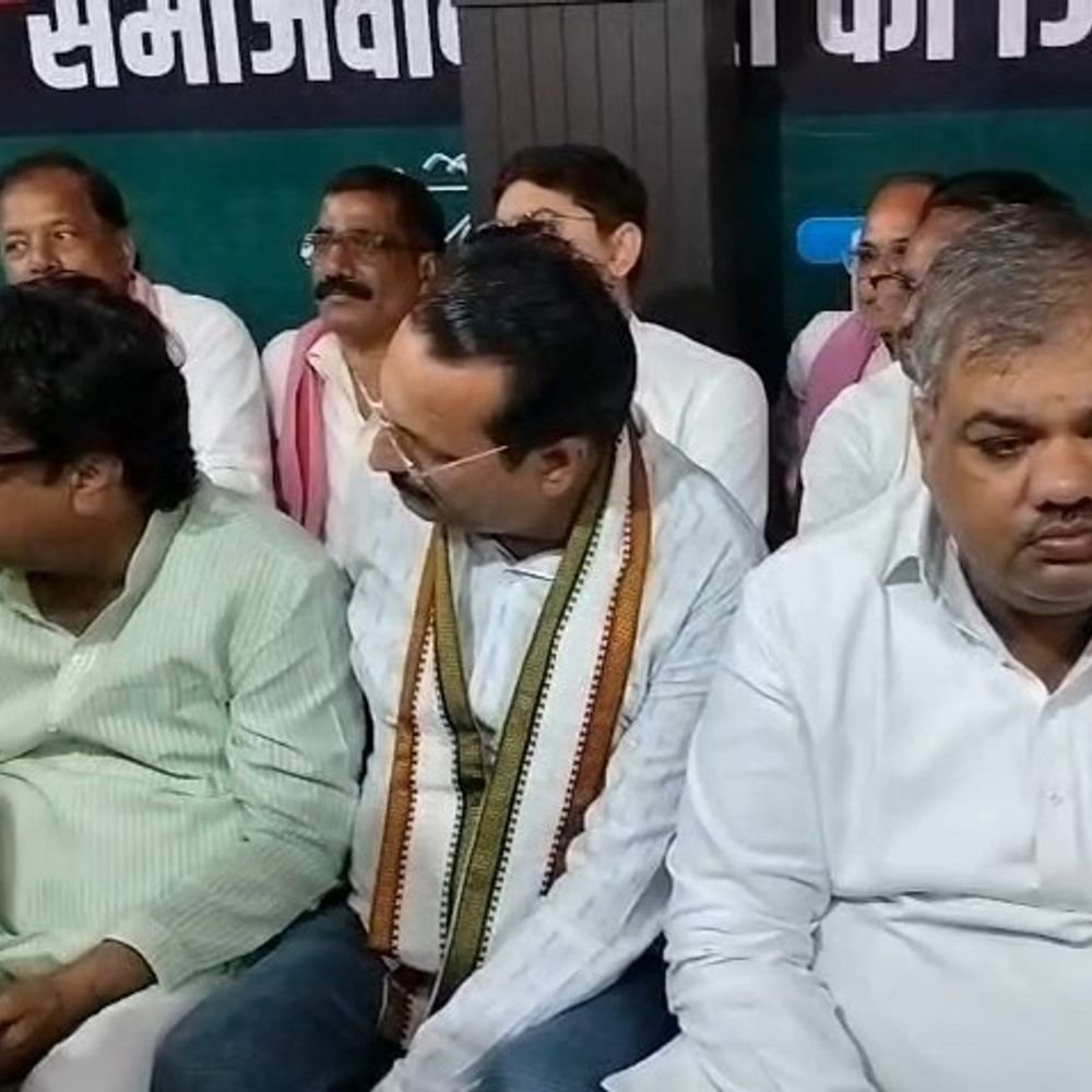 मैनपुरी में SIR के विरोध में इंडिया गठबंधन की हुंकार:2003 की सूची की अनिवार्यता पर सपा ने मांगा जवाब, ब्लॉक स्तर तक अभियान का ऐलान