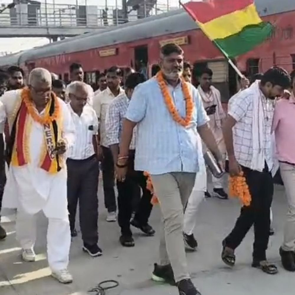 कासगंज में एनई रेलवे मेंस कांग्रेस की मंडल समीक्षा बैठक:कर्मचारी समस्याओं के समाधान पर जोर, सदस्यता अभियान तेज करने की बनी रणनीति