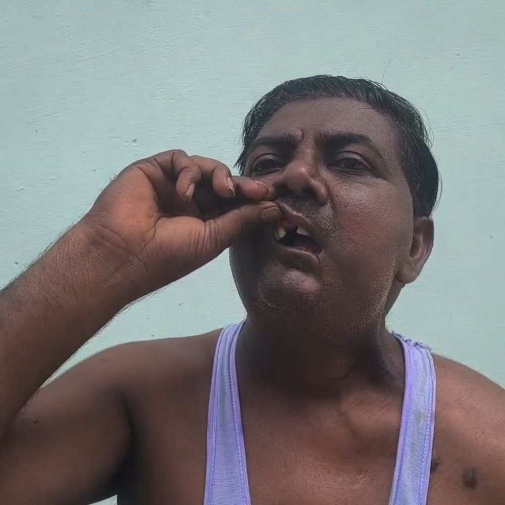 सीतापुर में पूर्व प्रधान को पत्नी ने ढाबे पर पिटवाया:मकान अपने नाम कराने का दबाव बनाने और जान से मारने की धमकी