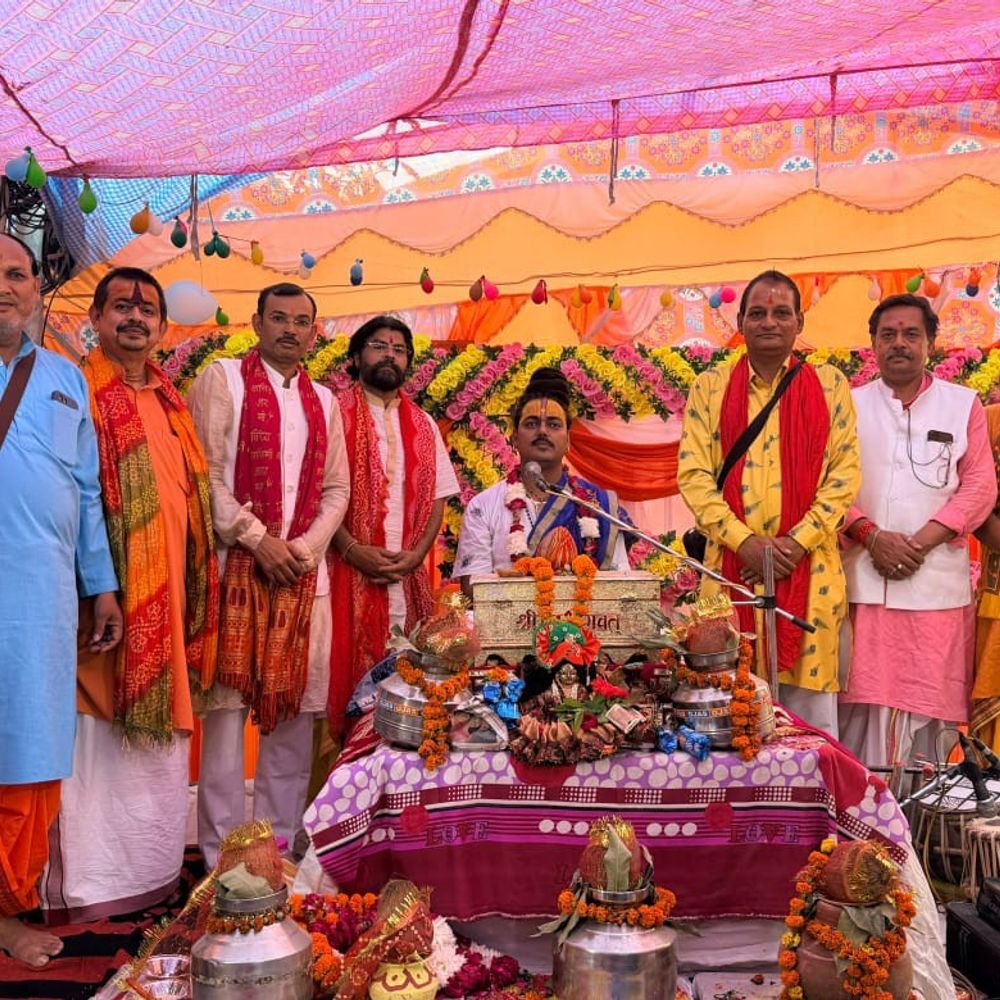 हापुड़ में श्रीमद्भागवत कथा का हवन-भंडारे के साथ समापन:पितृपक्ष में 7 दिन चली कथा में श्रद्धालुओं ने लिया धर्मलाभ