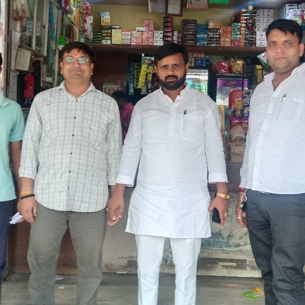 वाराणसी में नो यूपीआई डे की तैयारी:उद्योग व्यापार मंडल ने किया जनसंपर्क, विभिन्न बाजारों से मिला समर्थन