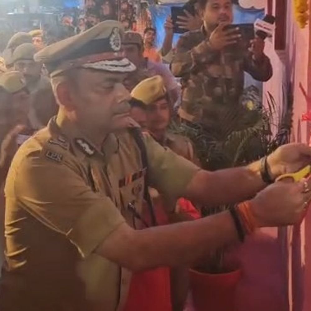 नैमिषारण्य में एडीजी ने किया मिशन शक्ति केंद्र का शुभारंभ:मां ललिता देवी मंदिर में दर्शन-पूजन के बाद अधिकारियों को दिए निर्देश