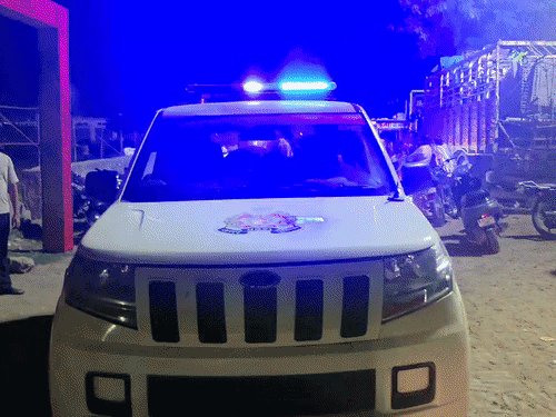 गाजियाबाद में पुलिस ने सपा का साइकिल कार्यक्रम रोका:रात में बुलडोजर से टेंट उखाड़ा, सपा नेता ने कहा- भाजपा विधायक नंद किशोर गुर्जर को रावण बताया