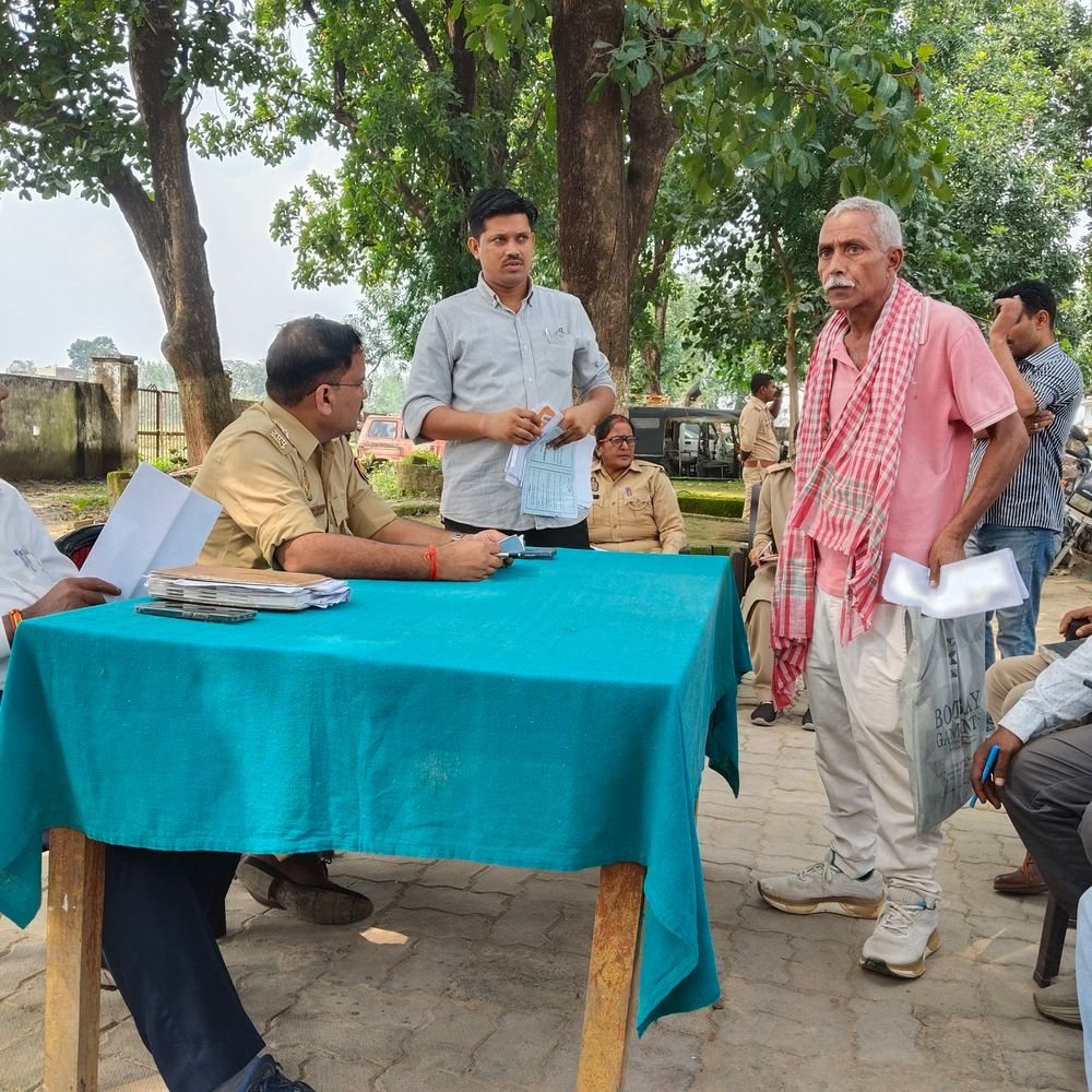 सुल्तानपुर में थाना समाधान दिवस:कुड़वार थाने में सुनीं फरियादियों की शिकायतें, निस्तारण के निर्देश