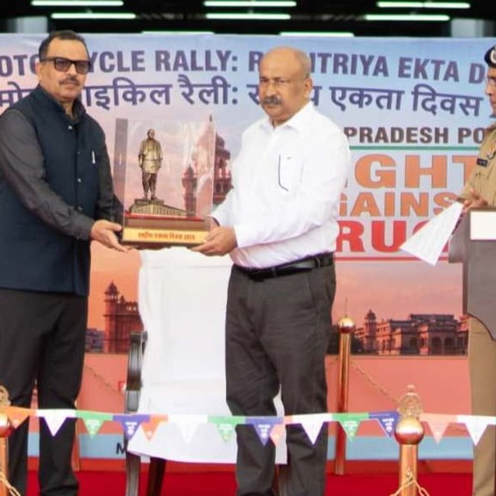 राष्ट्रीय एकता दिवस-2026 फाइट अगेंस्ट ड्रग्स:मोटरसाइकिल रैली लखनऊ से रवाना, डीजीपी राजीव कृष्ण ने दिखाई हरी झंडी