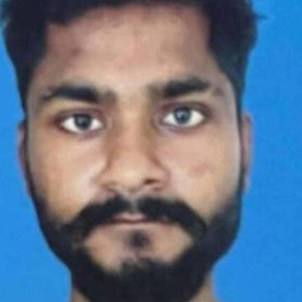 भटनी में लापता युवक का रेलवे ट्रैक पर मिला शव:तीन दिन से लापता था, परिजनों ने देवरिया मोर्चरी में की पहचान