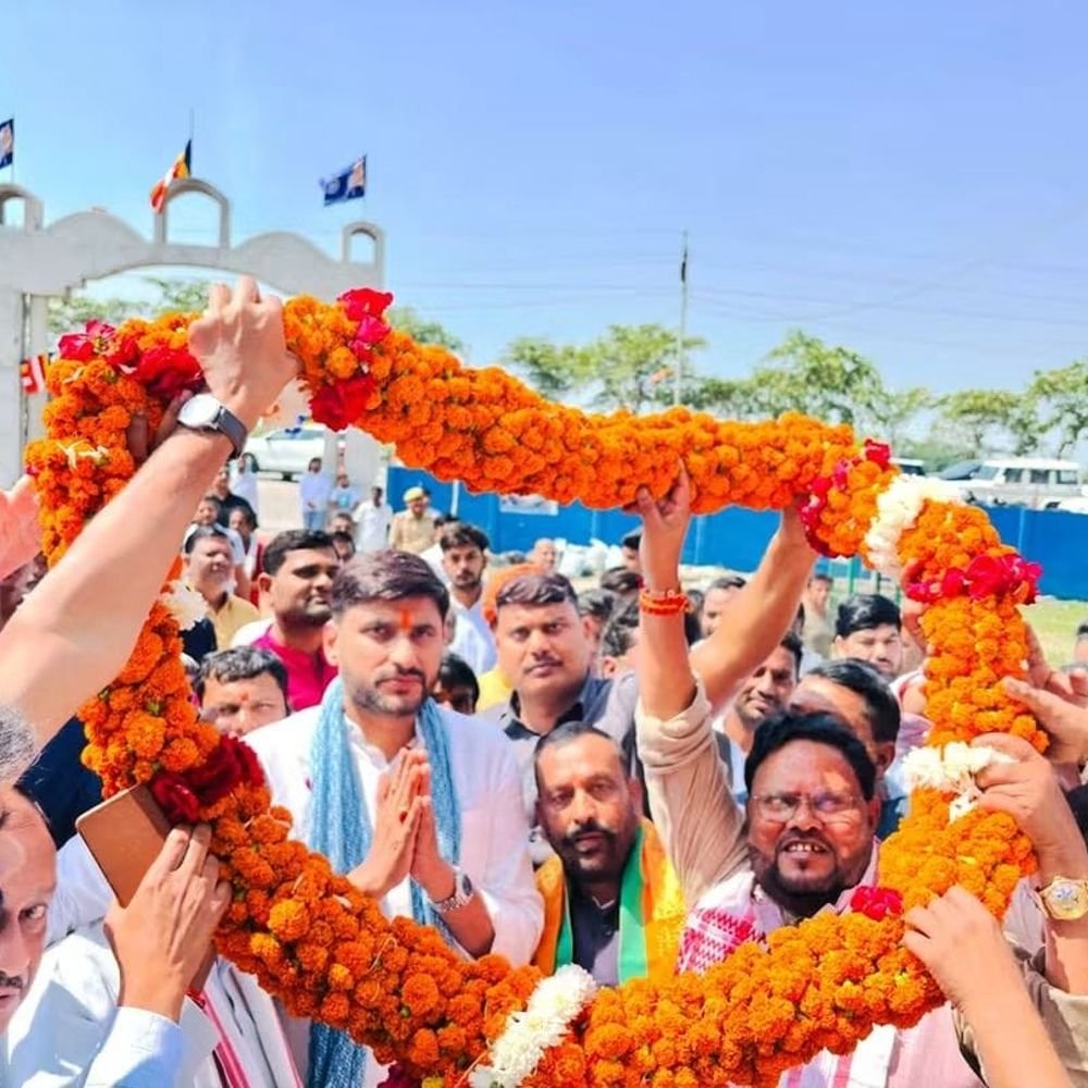 रायबरेली में नीरज सिंह बोले- सपा का PDA दिखावा:रायबरेली में कहा- अखिलेश ने रास की एक सीट परिवार, दूसरी धनबल को दे दी