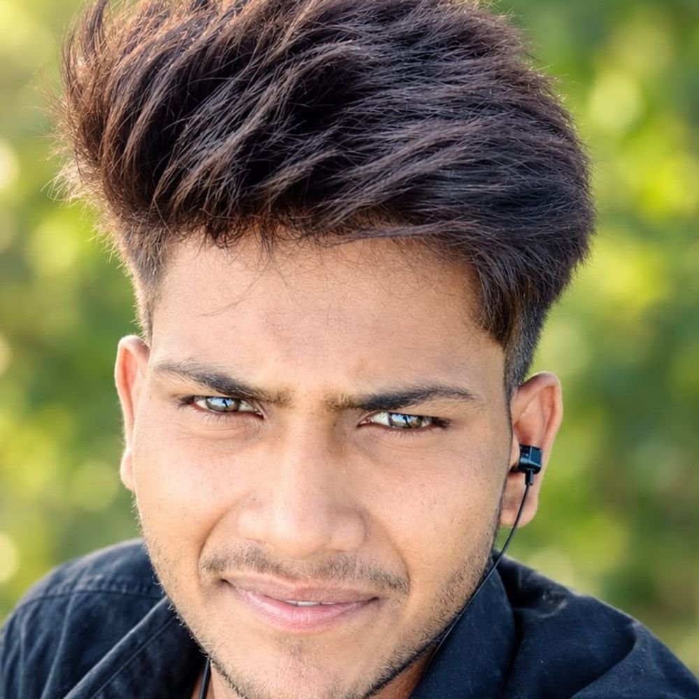 जालौन में करंट से युवक की मौत:डॉक्टरों ने किया मृत घोषित, परिजनों में शोक का माहौल