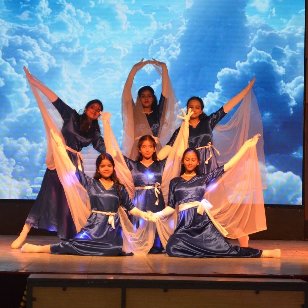 लखनऊ के मोंटफोर्ट कॉलेज में दो दिवसीय महोत्सव शुरू:शहर के 17 स्कूलों के बच्चों ने लिया हिस्सा, 'जब तक सांस है, तब तक उम्मीद' थीम