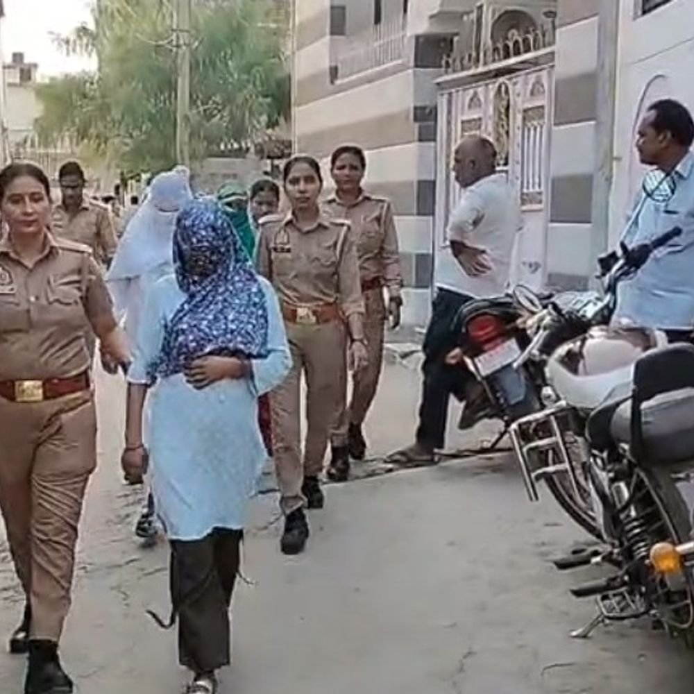 सेक्स रैकट की सूचना पर मकान पर छापा:3 युवक और 3 युवतियां मिलीं, 6 लोगों से पूछताछ