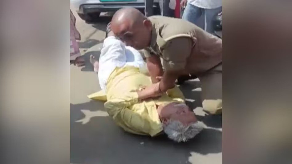 लखनऊ में सिपाही बना फरिश्ता, सीपीआर देकर बचाई बुजुर्ग की जान