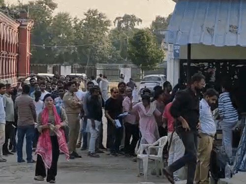 UPSSSC ने जारी किया एग्जाम सिटी स्लिप:60 जिलों में 25 अक्टूबर से होगी PET परीक्षा, 3 दिन 6 पाली में एग्जाम