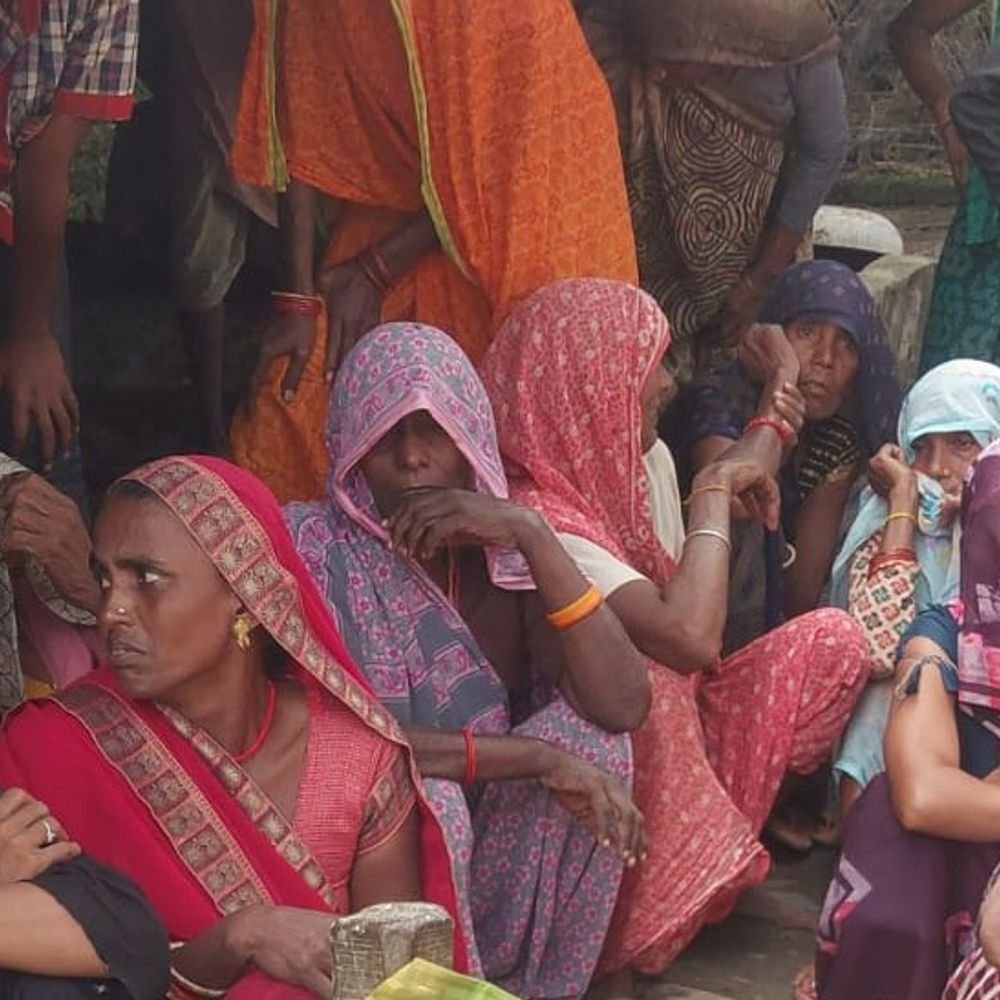 तेज रफ्तार कार ने ई-स्कूटी सवार को रौंदा, मौत:बांदा के बदौसा रोड पर हादसा, बाजार से घर लौट रहा था युवक; केस दर्ज
