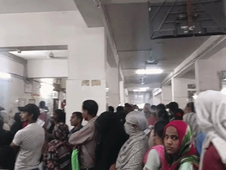 SN OPD में उमड़ी भीड़, लगी लंबी लाइन:घंटों इंतजार के बाद मिल रहा परामर्श, मरीज बोले हमारी हालत खराब हो गई