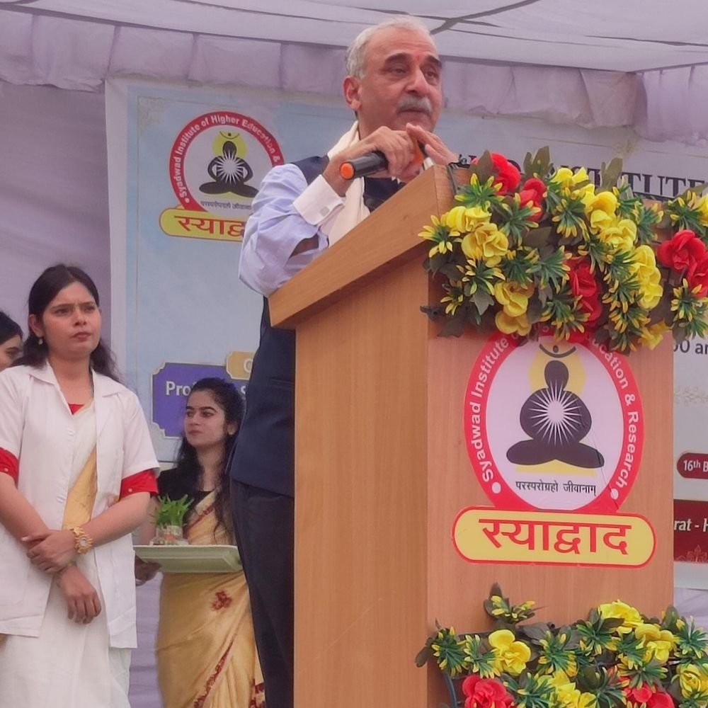स्याद्वाद संस्थान में स्थापना दिवस और लैंप लाइटिंग समारोह:विद्यार्थियों को सेवा और संस्कार का संदेश दिया गया, शिक्षा के उद्देश्य बताए गए
