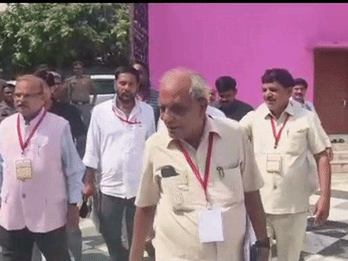 अयोध्या में बोले लघु उद्योग मंत्री:बोले– राम मंदिर बनने से विपक्ष को पीड़ा,सरकार का रिपोर्ट कार्ड लेकर जनता के बीच जाएंगे भाजपा कार्यकर्ता